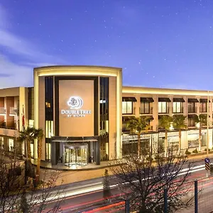 4* מלון Doubletree By Hilton Airport