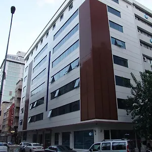 Izan Otel